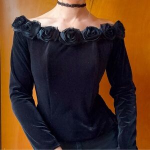 SOLD!!Dressbarn Collection Velvet Off-Shoulder rose top Sz L